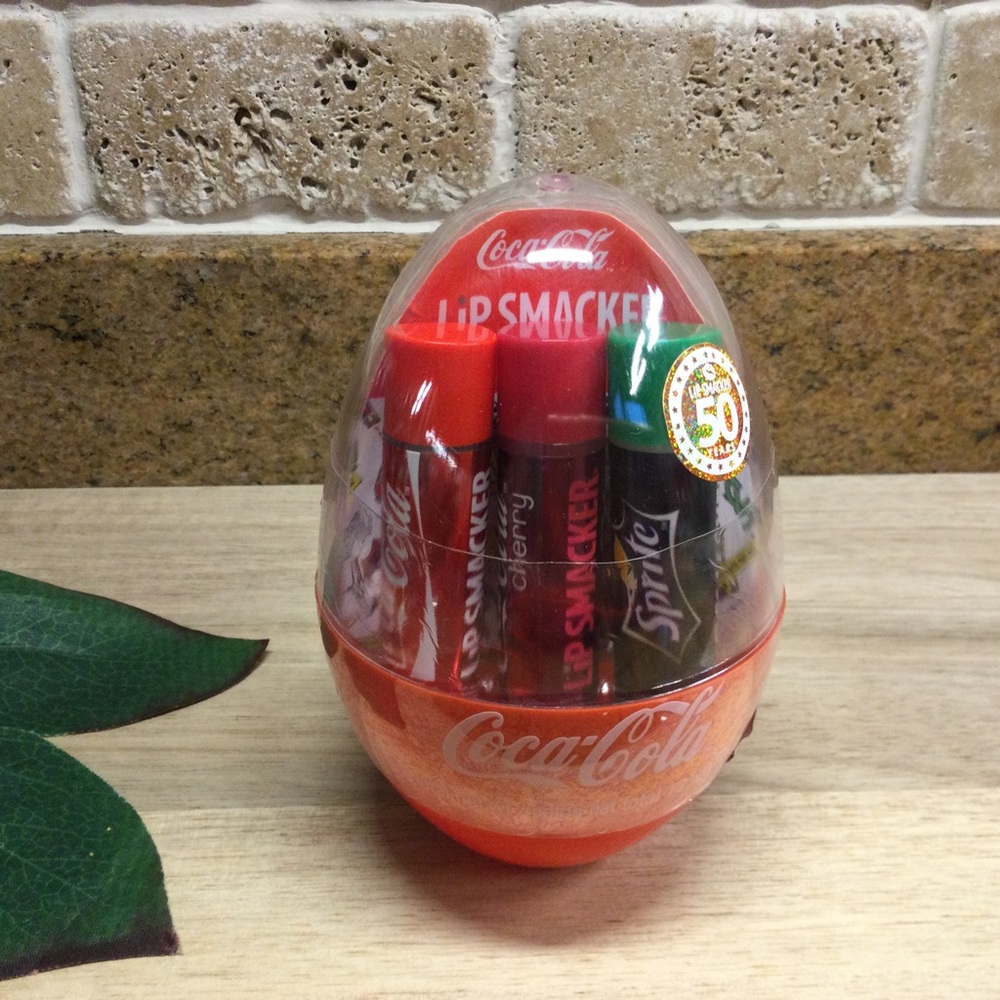 🆕 Coca Cola Flavoured Lip Smackers Set
